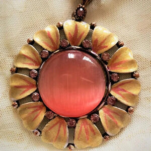 Pretty Pink and Purple Floral Design Fashion Necklace with Rhinestones